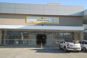 Centro Comercial Girardi image