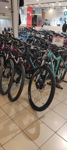 Comentarios y opiniones de Paris Mall
