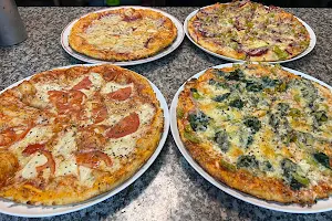 Alo Pizza image