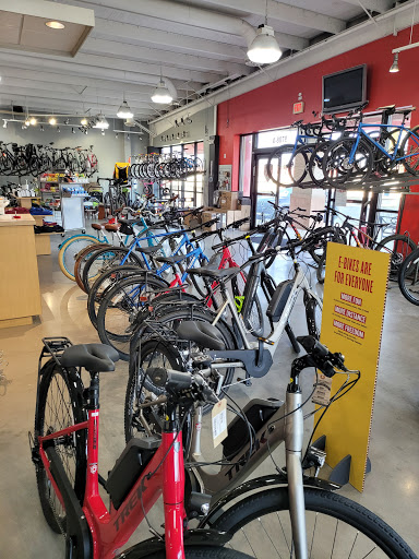 Bicycle Store «Phat Tire Bike Shop», reviews and photos, 9708 Riverside Pkwy Suite A, Tulsa, OK 74137, USA