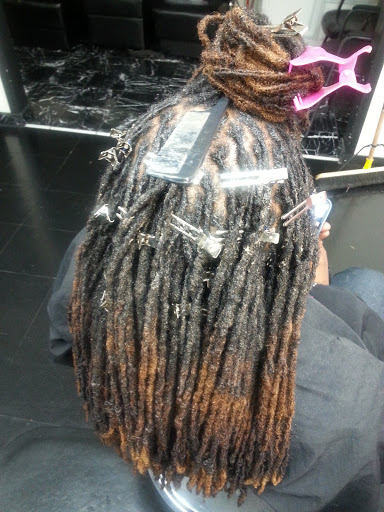 Barber Shop «Bladez Barber Shop», reviews and photos, 1100 Bridgewood Dr, Fort Worth, TX 76112, USA