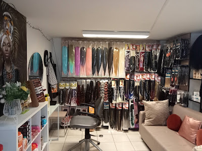 Le Nubî Concept-store salon de coiffure afro et magasin afro à Villefranche-sur-Saône