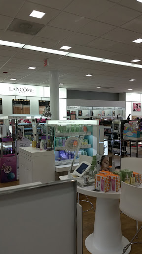 Hair Salon «Ulta Beauty», reviews and photos, 5900 Poyner Anchor Ln #157, Raleigh, NC 27616, USA