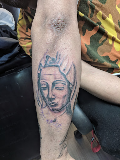 Shining Star Tattoo Shop, 59 Central St, Peabody, MA 01960, USA, 