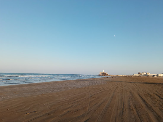 Moomba Beach