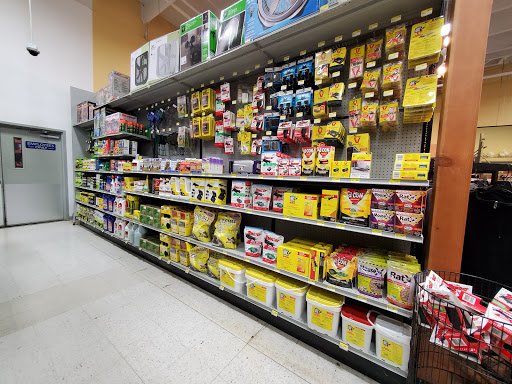 Animal Feed Store «Wilco Farm Store», reviews and photos, 734 McClaine St, Silverton, OR 97381, USA