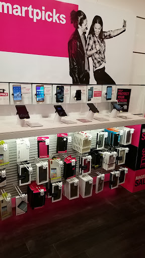 Cell Phone Store «T-Mobile», reviews and photos, 8000 Mall Walk #7060, Yonkers, NY 10704, USA