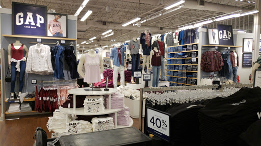 Clothing Store «Gap Outlet», reviews and photos, 12801 W Sunrise Blvd, Sunrise, FL 33323, USA