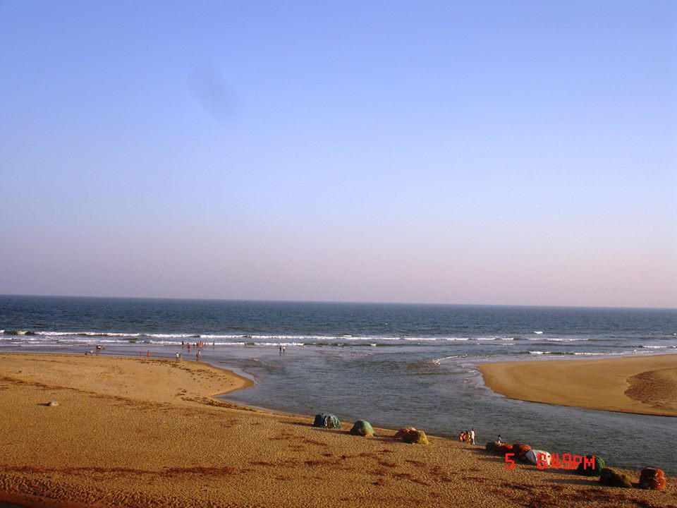 Foto van Markandi Beach en de nederzetting