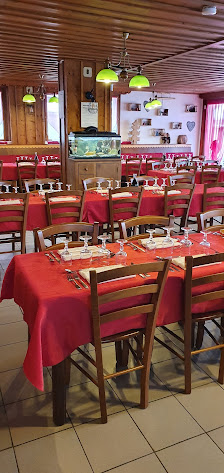 L'Hermitage - Restaurant Traditionnel - Les Fourgs Les, 71 Grande Rue, 25300 Les Fourgs, France