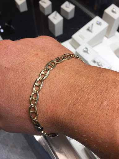 Jewelry Buyer «Gold and Jewelry Direct», reviews and photos, 130 S Main St, Algonquin, IL 60102, USA