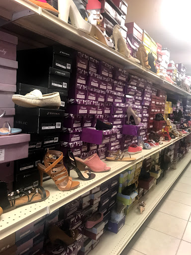 Niebla Shoes #2, 1767 W 37th St, Hialeah, FL 33012, USA, 