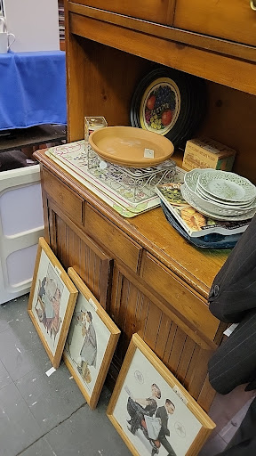 Thrift Store «Unitarian Thrift Shop», reviews and photos, 22 W Merrick Rd, Freeport, NY 11520, USA