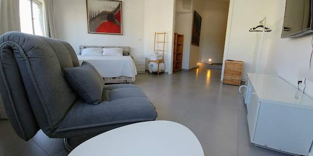 Begin19 Apartments & Hostel - מלון