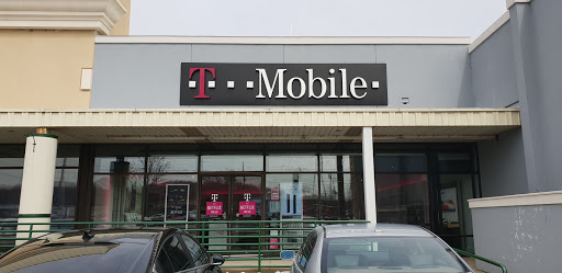 Cell Phone Store «T-Mobile», reviews and photos, 1156 US-46 #15, Woodland Park, NJ 07424, USA