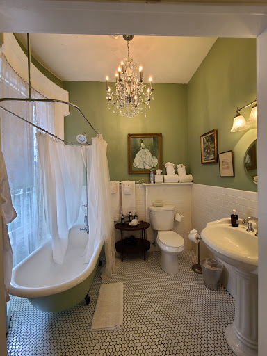 Hotel «Maxwell Mansion», reviews and photos, 421 Baker St, Lake Geneva, WI 53147, USA