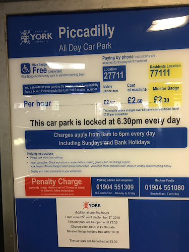 Piccadilly Yard Car Park - Parking garage