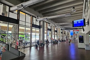 Terminal de Omnibus Retiro image