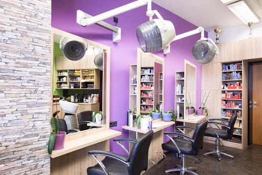 Frisör Marion - Bundes & Staatsmeisterin - Günstiger Friseur in Wien 1050 In Vienna