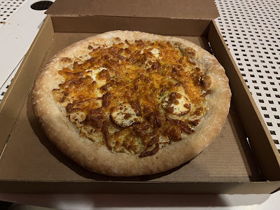 Distributeur de pizza à Arles