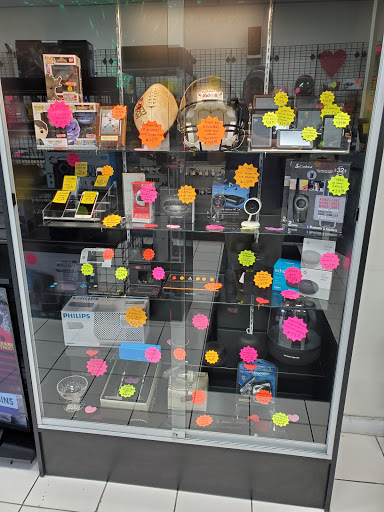 Pawn Shop «Quick Cash Pawn & Jewelry», reviews and photos, 8404 Sheldon Rd, Tampa, FL 33615, USA