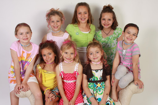 Beauty Salon «Mystique Barber Shop & Salon/Spa», reviews and photos, 611 N Mountain Rd, Harrisburg, PA 17112, USA