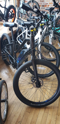 Bicycle Store «Ichi Bike», reviews and photos, 311 E Walnut St, Des Moines, IA 50309, USA