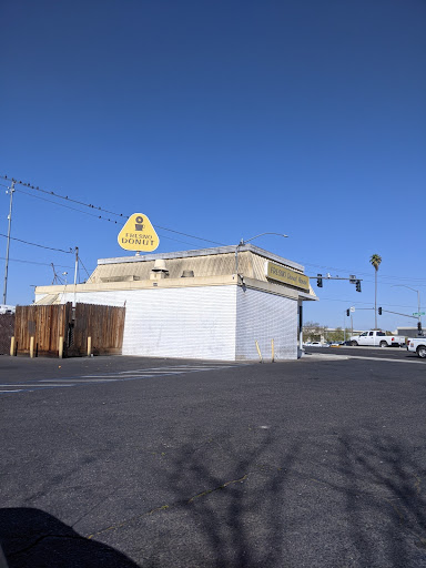 Bakery «Fresno Donut House», reviews and photos, 3145 N Blackstone Ave, Fresno, CA 93703, USA