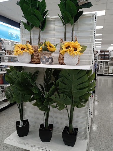 Clothing Store «Ross Dress for Less», reviews and photos, 5800 Florence Ave, Bell Gardens, CA 90201, USA