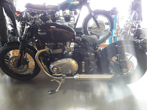 BMW Motorcycle Dealer «Hourglass Cycles», reviews and photos, 6080 Lanier Islands Pkwy, Buford, GA 30518, USA