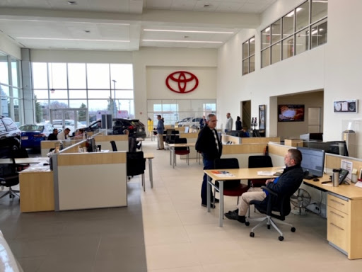 Toyota Dealer «Ed Martin Toyota», reviews and photos, 5500 S Scatterfield Rd, Anderson, IN 46013, USA
