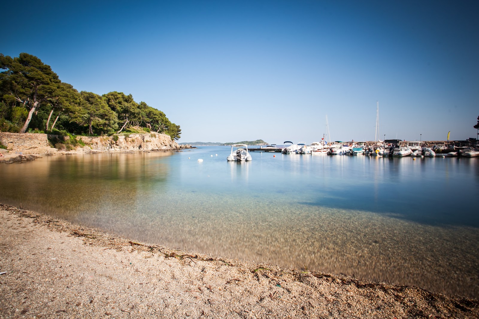 Φωτογραφία του Plage du Niel με επίπεδο καθαριότητας πολύ καθαρό