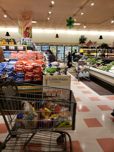 Grocery Store «Market Basket», reviews and photos, 139 Endicott St, Danvers, MA 01923, USA