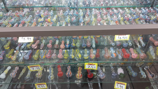 Tobacco Shop «Illusions Smoke Shop», reviews and photos, 1101 W Lincoln Ave #175, Anaheim, CA 92805, USA