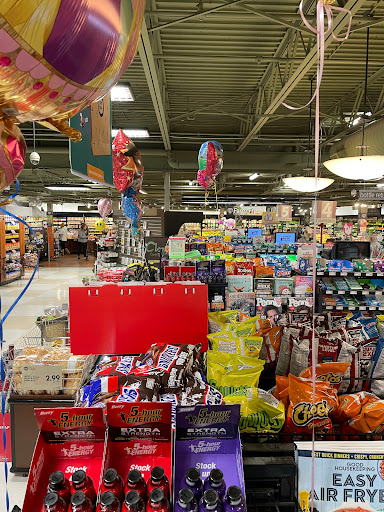 Grocery Store «D & W Fresh Market», reviews and photos, 1814 Breton Rd SE, Grand Rapids, MI 49506, USA