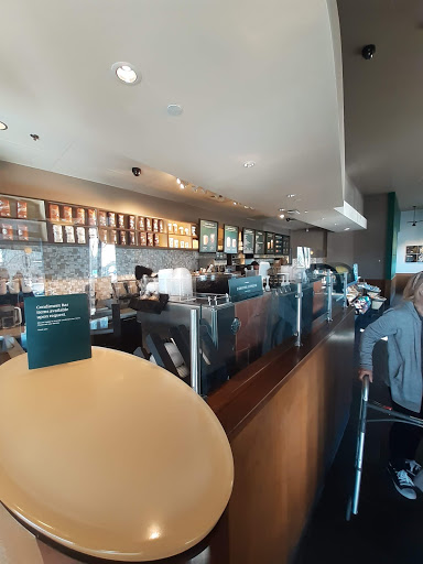 Shopping Mall «Fig Garden Village Shopping Center», reviews and photos, 790 W Shaw Ave, Fresno, CA 93704, USA