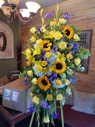 Florist «Mums the Word-A Florist», reviews and photos, 1175 N Berkeley Ave, Fullerton, CA 92832, USA