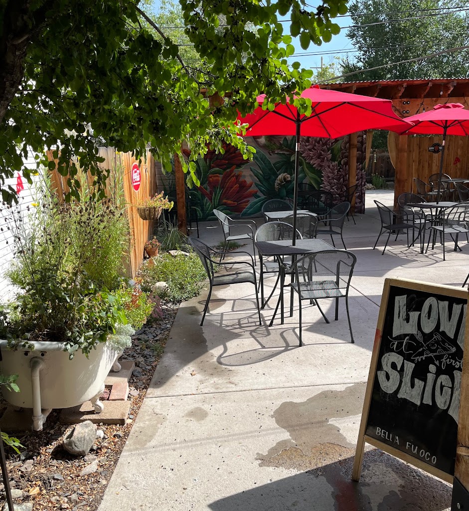 Bella Fuoco Wood Fired Pizza 82001