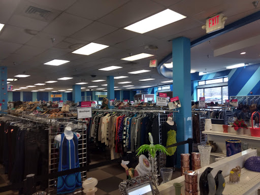 Thrift Store «Goodwill Retail Store», reviews and photos, 4714 Columbia Pike, Arlington, VA 22204, USA