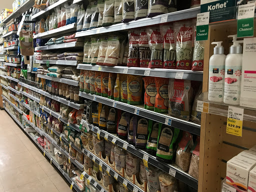 Grocery Store «Whole Foods Market», reviews and photos, 12905 Riverside Dr, Sherman Oaks, CA 91423, USA