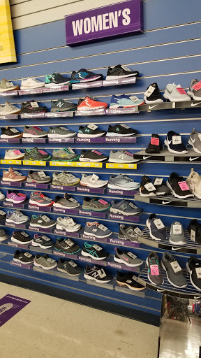 Sporting Goods Store «Big 5 Sporting Goods - Sunnyvale», reviews and photos, 721 Sunnyvale Saratoga Rd, Sunnyvale, CA 94087, USA