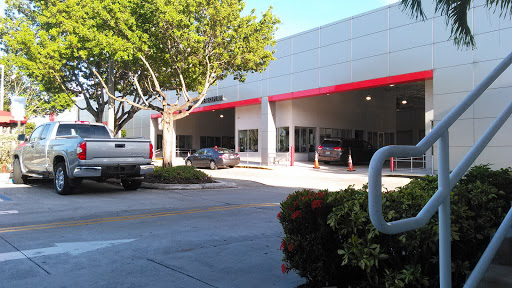 Toyota Dealer «AutoNation Toyota Weston», reviews and photos, 4050 Weston Rd, Davie, FL 33331, USA