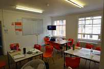 Centre of English Studies - Leeds - Photo 3 - Car repair in Leeds, United Kingdom, Rochester