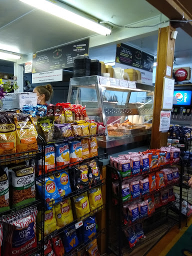 Grocery Store «Manzanita Market: The Little Apple», reviews and photos, 193 Laneda Ave, Manzanita, OR 97130, USA
