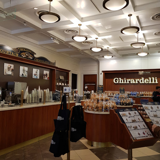 Chocolate Shop «Ghirardelli Ice Cream and Chocolate Shop», reviews and photos, 830 N Michigan Ave, Chicago, IL 60611, USA