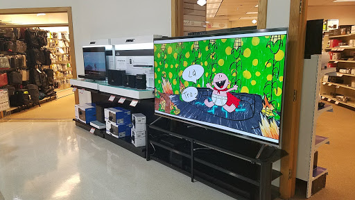 Electronics Store «Micro Center», reviews and photos, 550 Lancaster Ave, St Davids, PA 19087, USA