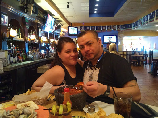 Mexican Restaurant «Hot Tamale Mexican Grill and Bar», reviews and photos, 39 New Haven Rd, Seymour, CT 06483, USA