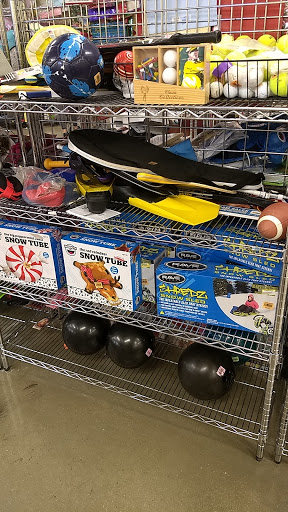 Thrift Store «Goodwill Store & Donation Center», reviews and photos, 5518 Touhy Ave, Skokie, IL 60077, USA