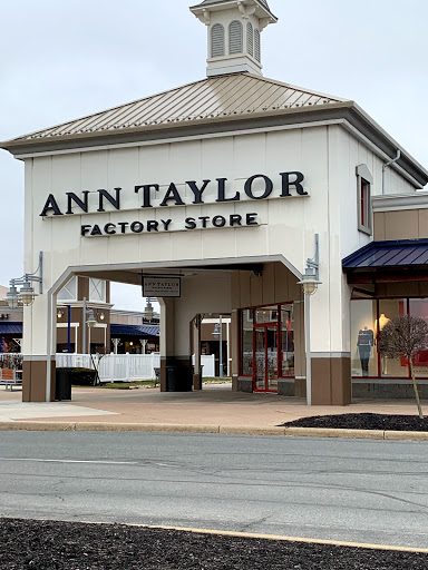 Outlet Mall «Tanger Outlet Jeffersonville», reviews and photos, 8000 Factory Shops Blvd, Jeffersonville, OH 43128, USA