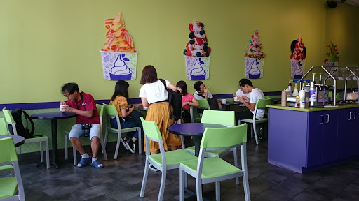 Shopping Mall «Midtown Village», reviews and photos, 1800 McFarland Blvd E, Tuscaloosa, AL 35404, USA